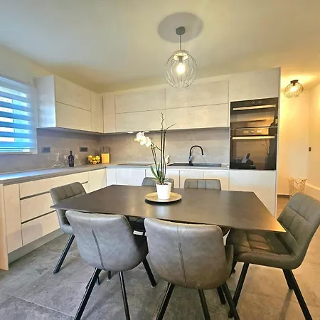 Apartman Paula *