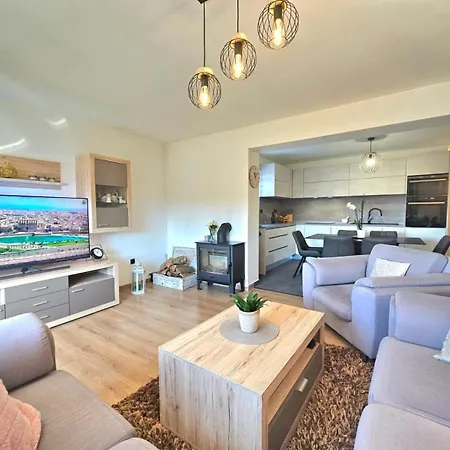 Paula Apartman Jadranovo