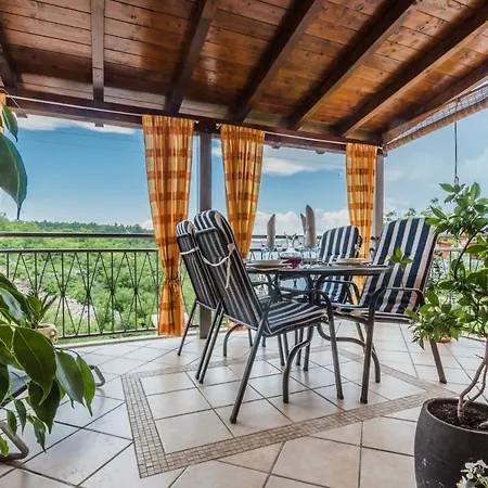 Apartament Paula Jadranovo