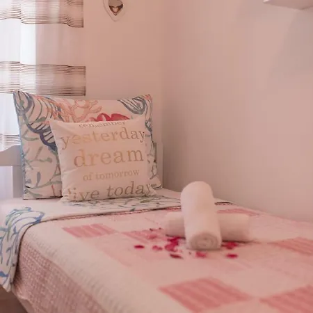 Paula Apartman