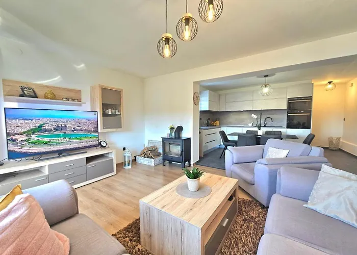 Paula Apartman Jadranovo