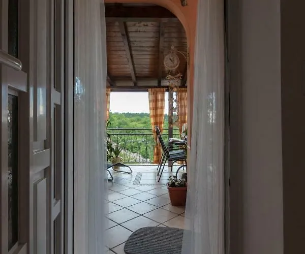 Paula Apartman