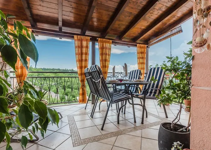 Apartament Paula Jadranovo